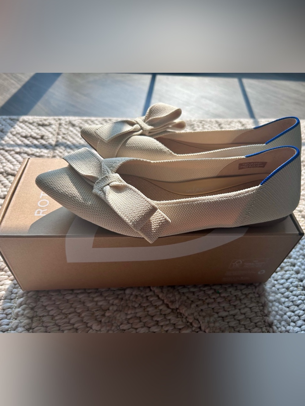 Women’s Rothy’s The Bow Point Flats (US 7.5) - Picture 5 of 5